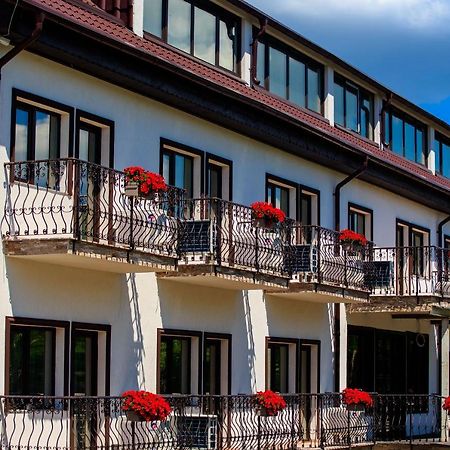 La Casa Cu Stuf Hotel Baldovinesti Kültér fotó