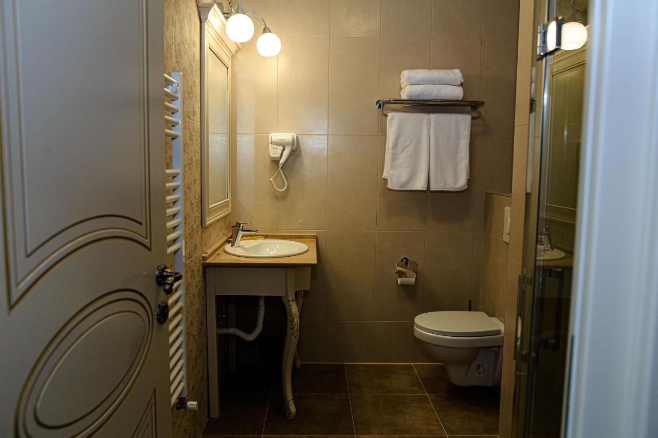 La Casa Cu Stuf Hotel Baldovinesti Kültér fotó