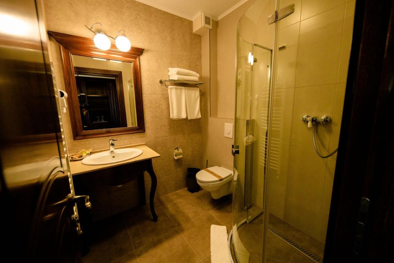 La Casa Cu Stuf Hotel Baldovinesti Kültér fotó