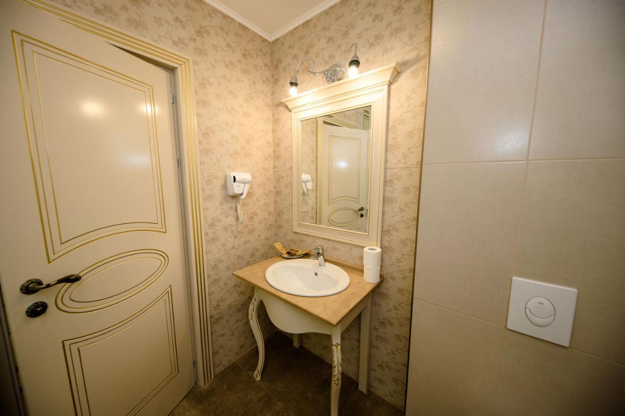 La Casa Cu Stuf Hotel Baldovinesti Kültér fotó