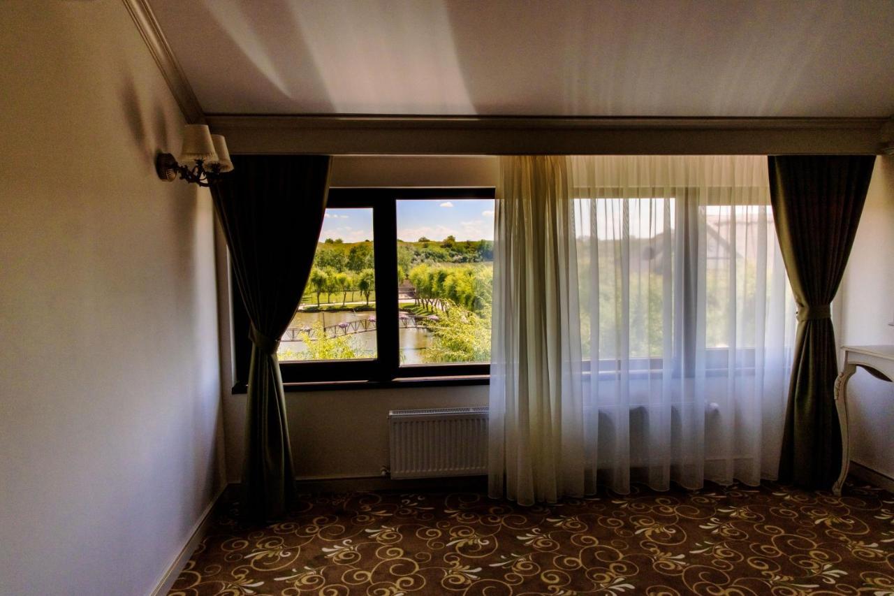 La Casa Cu Stuf Hotel Baldovinesti Kültér fotó
